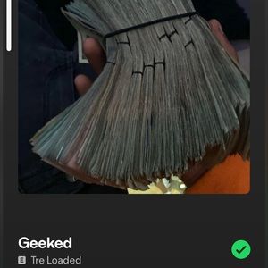 Meet your Posher, Aysia